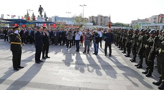 Edremit te Cumhuriyet;in 100. Yılı coşkuyla kutlandı