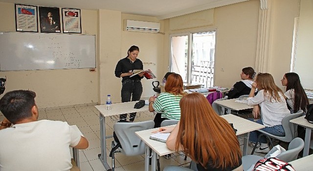 Gençler üniversiteye Büyükşehir;le hazırlanıyor