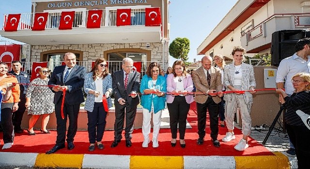 “Olgun Gençlik Merkezi” İzmir;e çok yakıştı