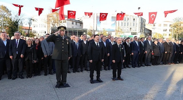 Atatürk, Bayrampaşada törenle anıldı