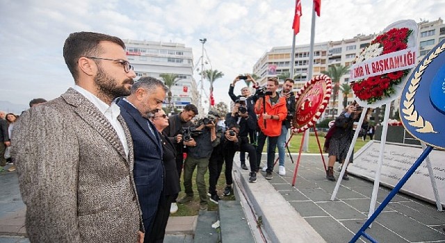 İzmir Atanın huzurunda