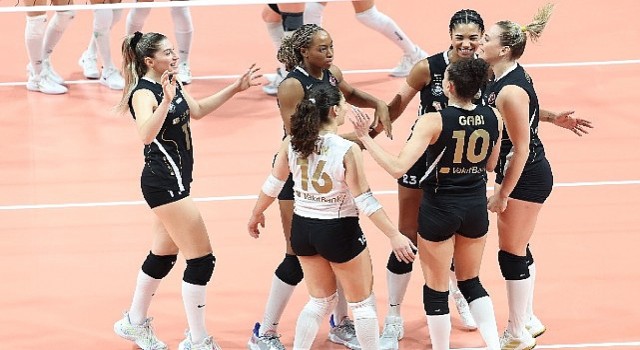 VakıfBank, PTTye de set vermedi