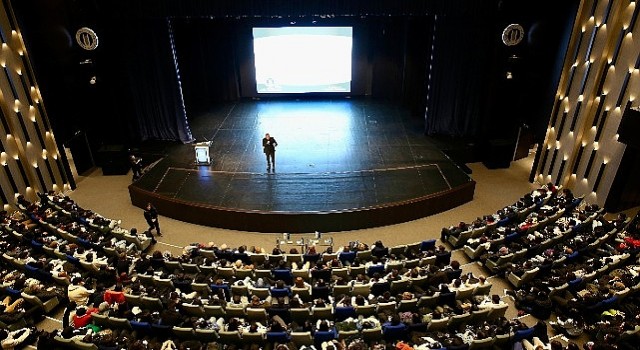 2200 öğrenci, O Konferansta geleceğini planladı