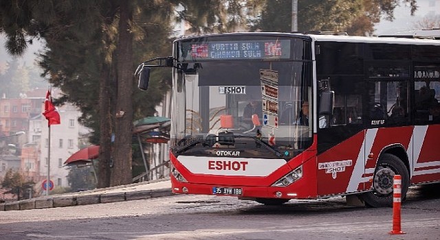 Atanın sözleri İzmirde otobüsleri süsledi