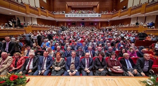 Başkan Soyer, 100. Yılda Laik Cumhuriyet, Büyük İzmir Buluşmasından seslendi “Yaşasın Cumhuriyet, yaşasın demokrasi”