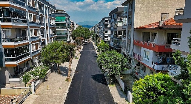 Gaziemirin yollarında yoğun çalışma