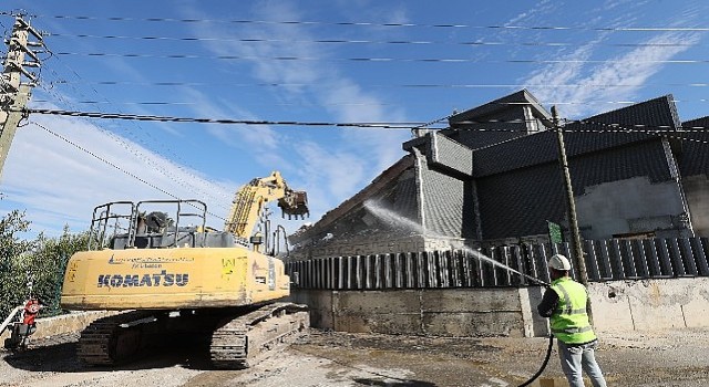 Narlıderede, kaçak yapılarla mücadele sürüyor