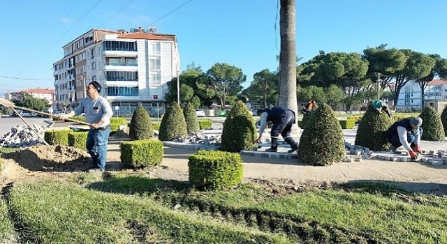 Park bahçeler çalışıyor, burhaniye güzelleşiyor