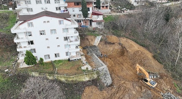 Acara Mahallesinde toprak kayan alan güvenli hale getirildi