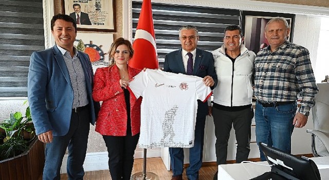 Antalyaspor heyetinden Başkan Topaloğluna ziyaret