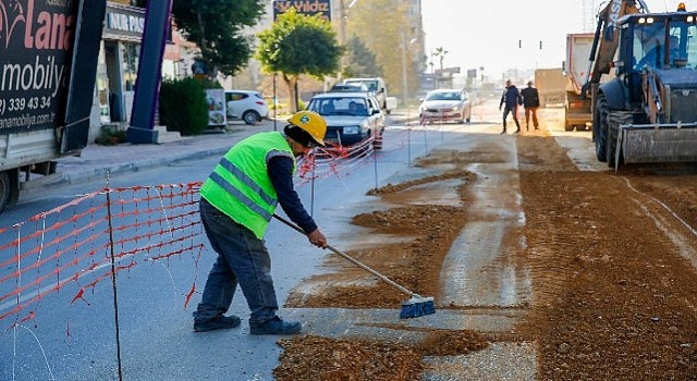 Büyükşehir Belediyesi Varsakta eski içme suyu hattını yeniliyor