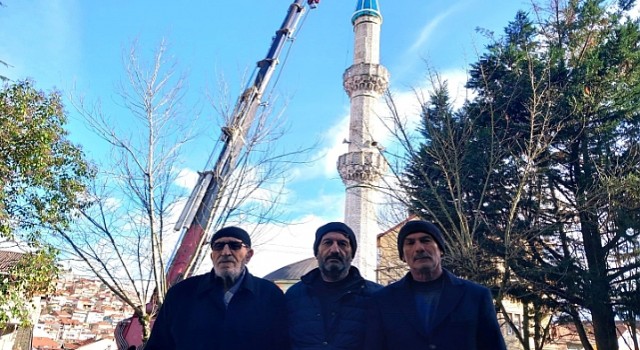 Büyükşehir, Elmalık Camii;nin minare külahını yeniledi