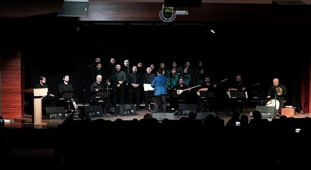 Gençlik Korosu Karadeniz Esintisiyle Kulakların Pasını Sildi