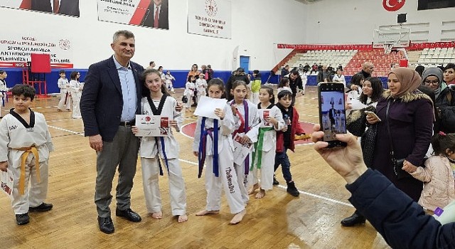 Gölcük belediyespor sporcuları kuşak atlama coşkusu yaşadı