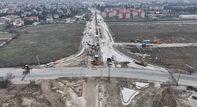 Konya Büyükşehir Necmettin Erbakan Caddesi&#39;nde Yoğun Bir Çalışma Sürdürüyor