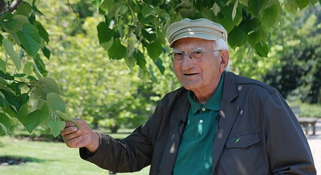 Toprak ve Yaprak Dede ölüm yıl dönümlerinde özlemle anıldı