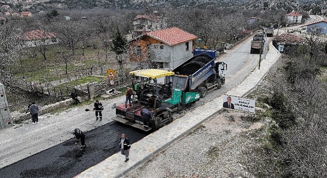 Antalya Büyükşehir;den İbradı;ya sıcak asfalt