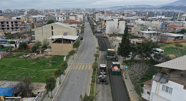 Aydın Büyükşehir Belediyesi, kent genelinde vatandaşlar için daha güvenli yollar ve konforlu yaşam alanları oluşturmaya devam ediyor