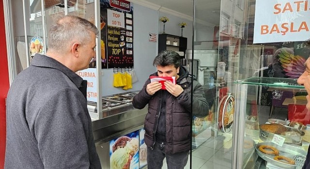 Başkan Sezerden esnafa en güzel hediye