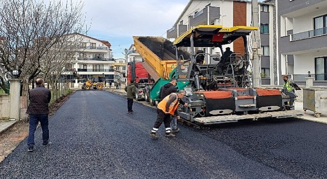 Gölcük;te Yazlık Termal Sokak asfaltlandı