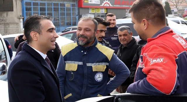 Karaman Belediye Başkanı Savaş Kalaycının, yeni sanayi sitesindeki esnaf ziyaretleri devam ediyor.