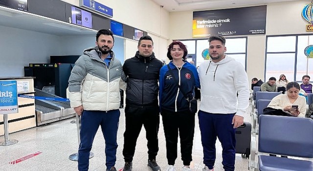 Nevşehir Belediyesi Gençlik ve Spor Kulübü sporcuları Helin Satıcı, 2024 Avrupa Salon Okçuluk Şampiyonası&#39;nda