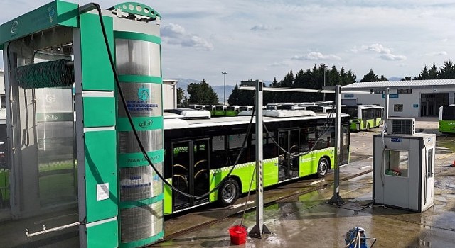 Otobüsler gri suyla yıkanıyor, litrelerce su tasarrufu sağlanıyor