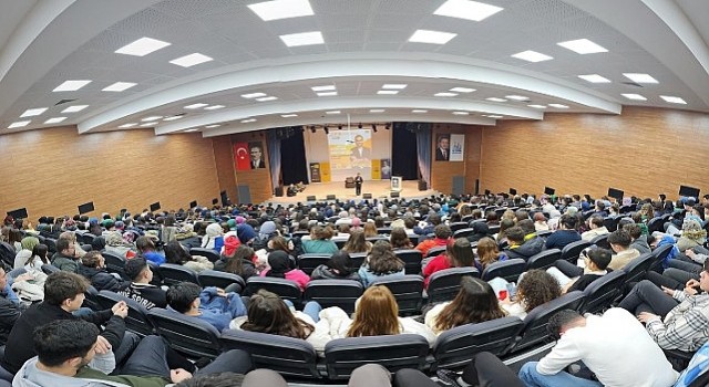 Şehir Konferanslarında Eğitim Danışmanı Müftüoğlu; Çumra, Ereğli ve Ilgında Öğrencilerle Buluştu