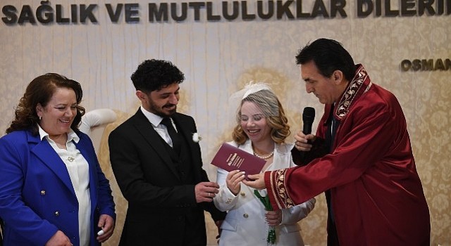 Sevgililer Gününde Başkan Dündar nikah kıydı