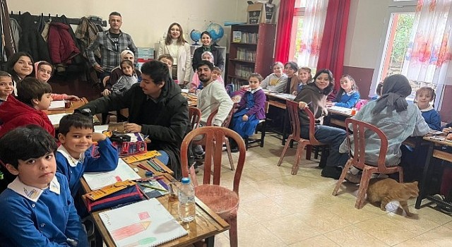 EÜ GSTMF öğrencileri köy okulundaki minikleri sanatla buluşturdu