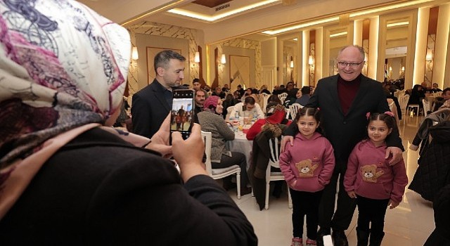 Sivas Belediye Başkanı ve AK Parti Belediye Başkan adayı Hilmi Bilgin, kentteki çölyak hastaları ve aileleri ile bir araya geldi