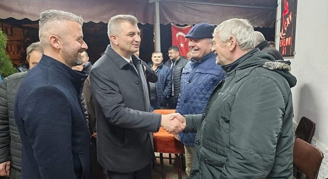 Yazlıkta Başkan Sezere miting gibi karşılama