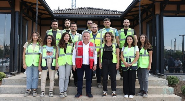 Başkan Muhittin Böcek 1 Mayıs Emek Ve Dayanışma Günü Mesajı