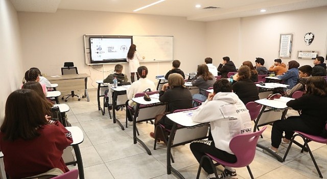 İBBnin LGS ve YKS sınavlarına ücretsiz hazırlık kursu olan Ders Atölyelerinde yeni kayıt dönemi 2 Mayısta başlıyor