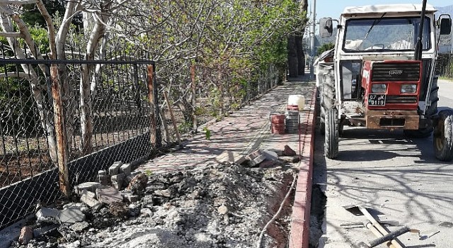 Kemerde yol ve kaldırım çalışmaları