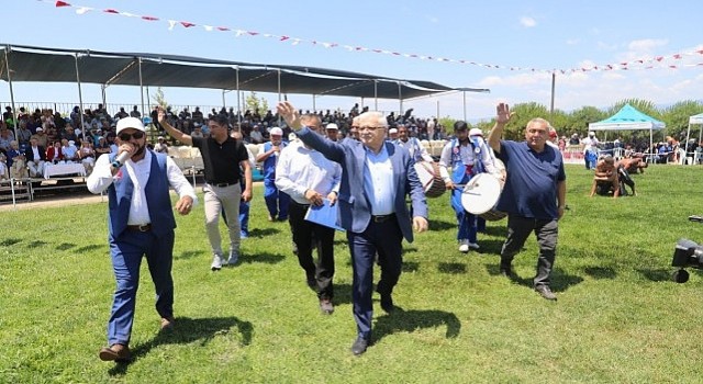 Burhaniye Belediyesinin düzenlediği ve bu yıl 8. kez gerçekleştirilecek olan Burhaniye Kızıklı Yağlı Pehlivan Güreşleri için geri sayım başladı