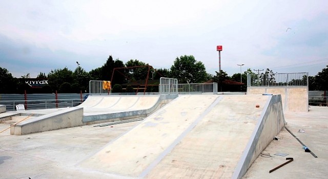 Büyükşehirden Gölcük sahiline skate park