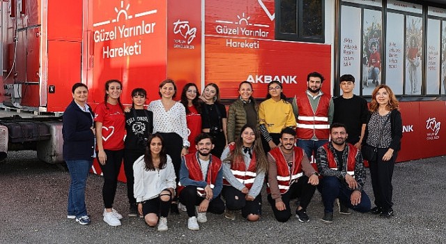 Gençlerin Her Adımında Akbank Yanlarında