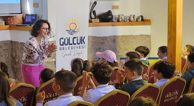 Gölcük Belediyesi, Yalı Evlerinde düzenlediği etkinlik ile çocuklara çevre koruma ve geri dönüşüm bilinci aşıladı