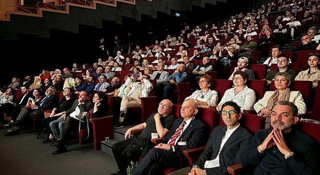 İstinye Üniversitesinin düzenlediği ”Sinema ve Yapay Zekâ” etkinliğine yoğun ilgi