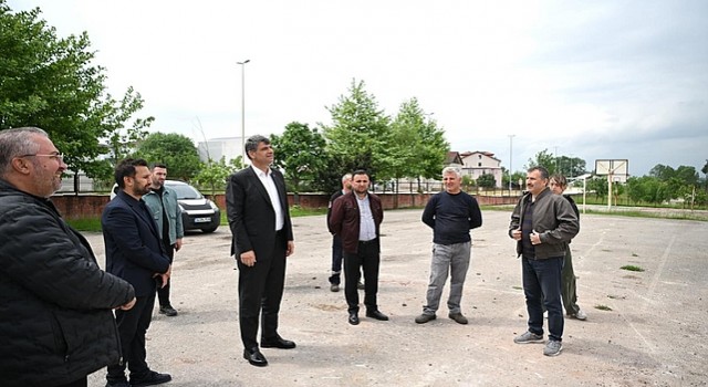 Kartepe Belediye Başkanı Av.M.Mustafa Kocaman, Kubilay İlköğretim Okulunda başlatılan ana sınıf yapım çalışmalarını yerinde inceledi