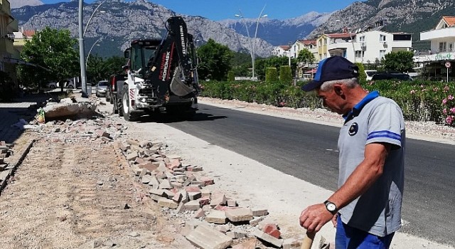 Kemerde yol ve kaldırım çalışmaları