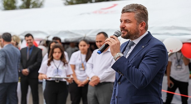 Mezun olduğu lisede Başkan Dumana coşkulu karşılama