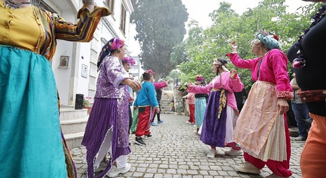 Narlıdere, bolluk ve bereketin simgesi Hıdırellezi Tarihi Yukarıköyde karşıladı