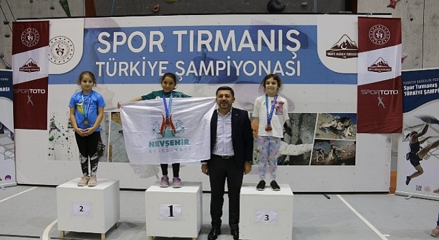 Nevşehir Belediyesi Gençlik ve Spor Kulübü sporcusu Belkıs Durmuş, Spor Tırmanış Küçükler Türkiye Şampiyonasında tüm rakiplerini geride bırakarak Türkiye Şampiyonu oldu.