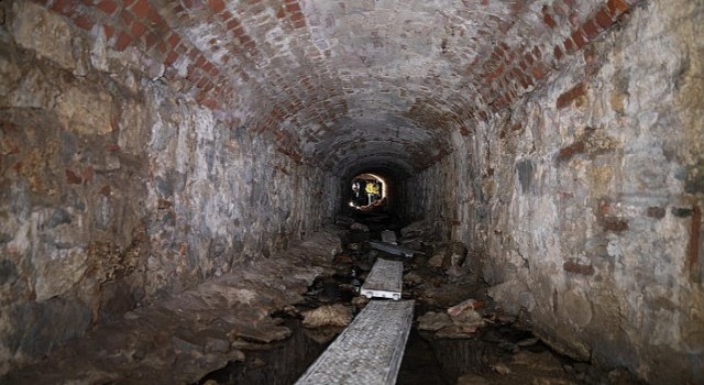 Rumeli Hisarında devam eden restorasyon çalışmaları sırasında heyecan verici bir keşfe imza attı