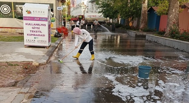 Sanat Sokağında temizlik çalışması