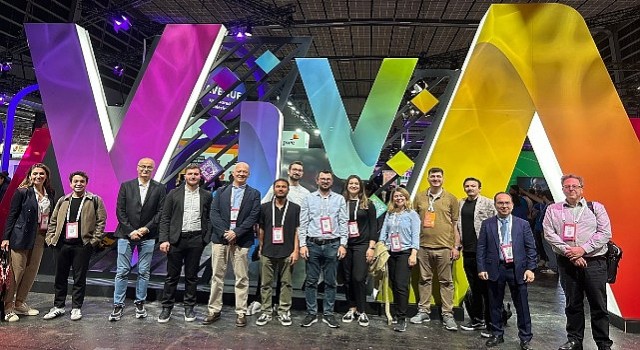Türkiyeden 10 girişimci, startup ve teknoloji fuarı VivaTeche katıldı