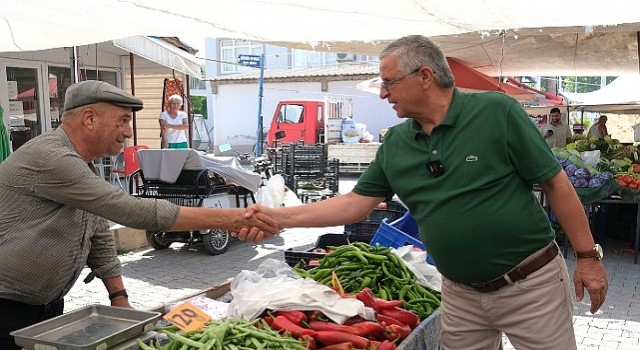 Başkan Topaloğlundan pazar esnafına ziyaret