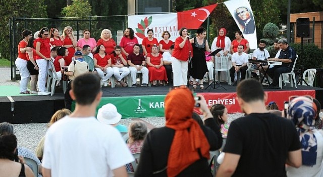 Karşıyakanın engel tanımayan gençlerinden renkli gösteriler